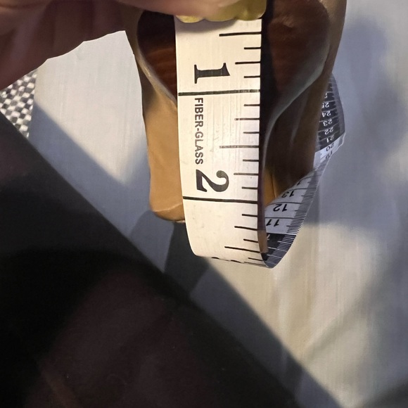 Cole Haan suede and patent leather tan kitten heels size 8.5 - Picture 9 of 9